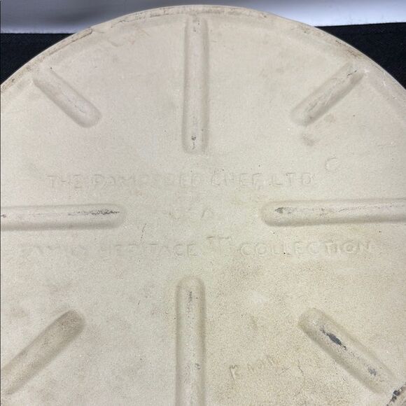 The Pampered Chef Cream 11 inch round backing stone - Picture 6 of 6